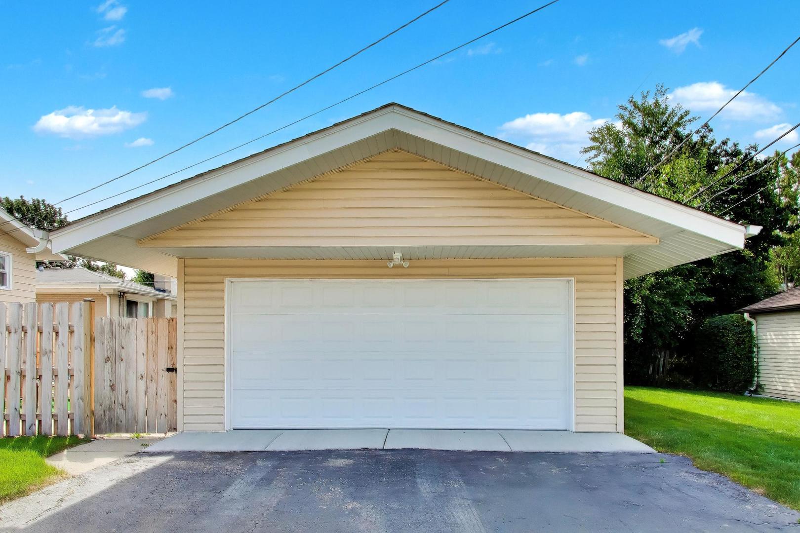 3 W White Oak Street