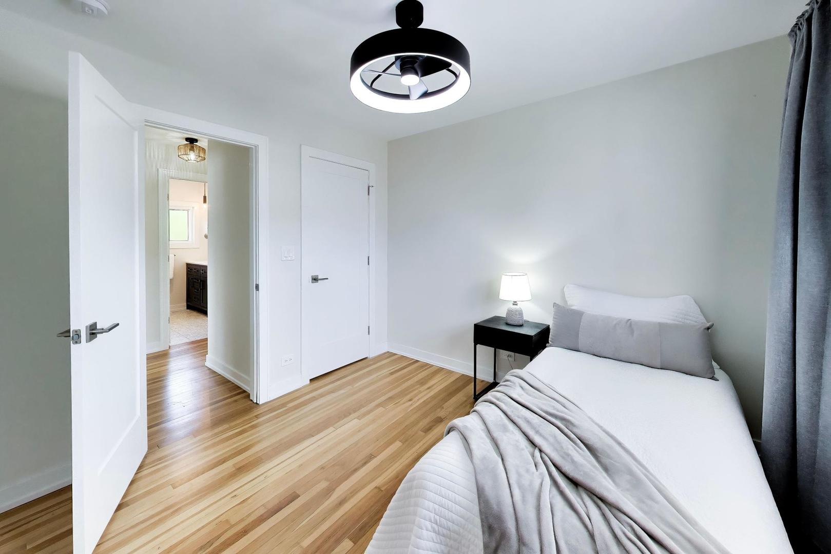 3 W White Oak Street