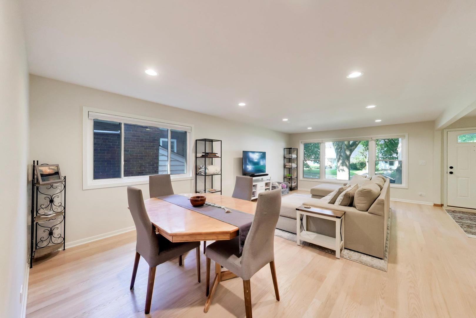 539 S Evergreen Avenue