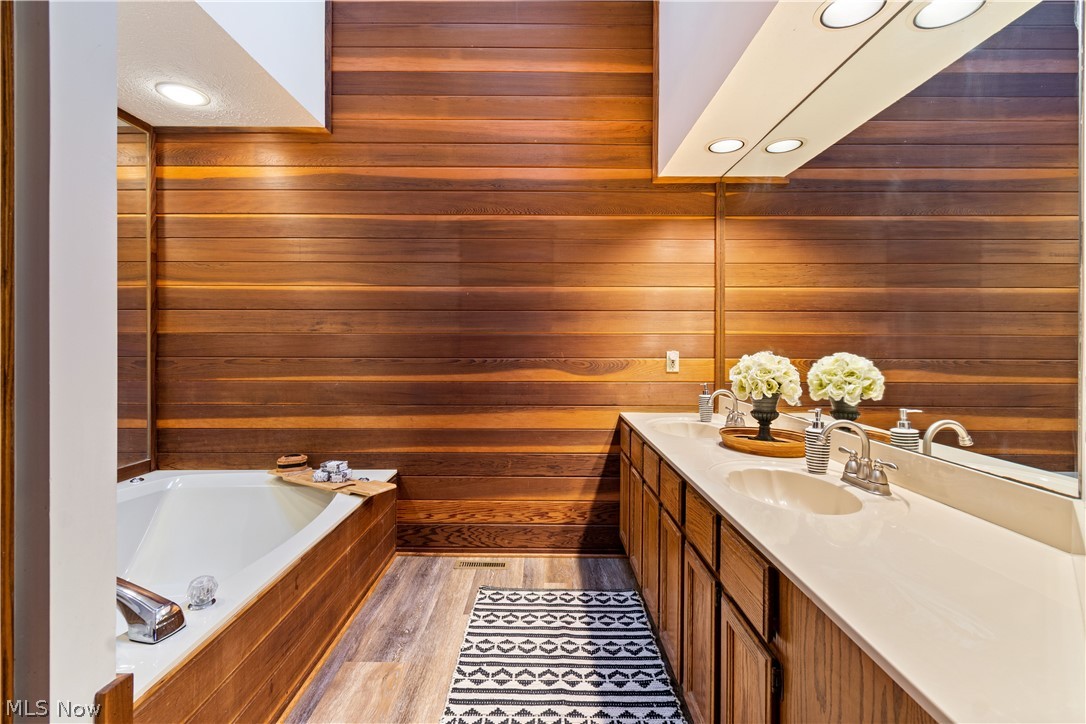 3911 Walnut Wood Way