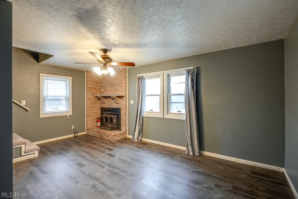 683 E Archwood Avenue