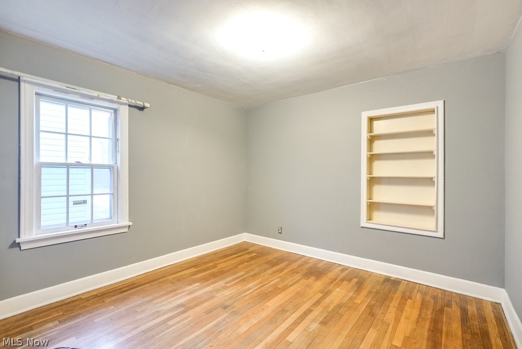 683 E Archwood Avenue