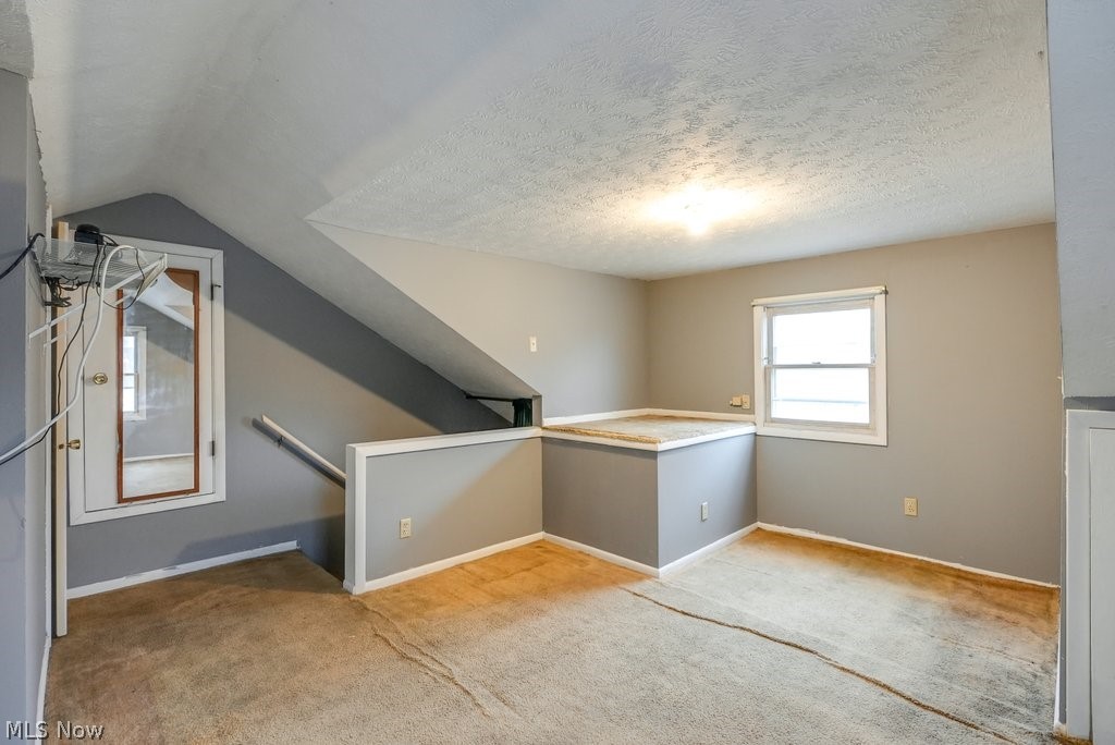 683 E Archwood Avenue