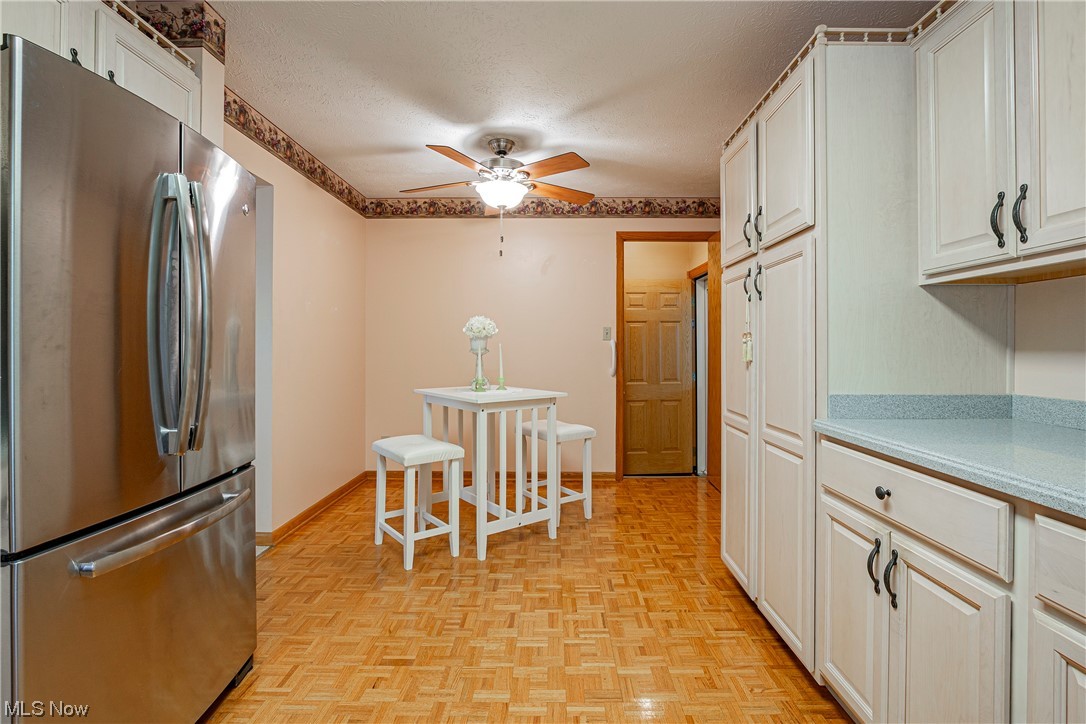 2868 Burnside Street