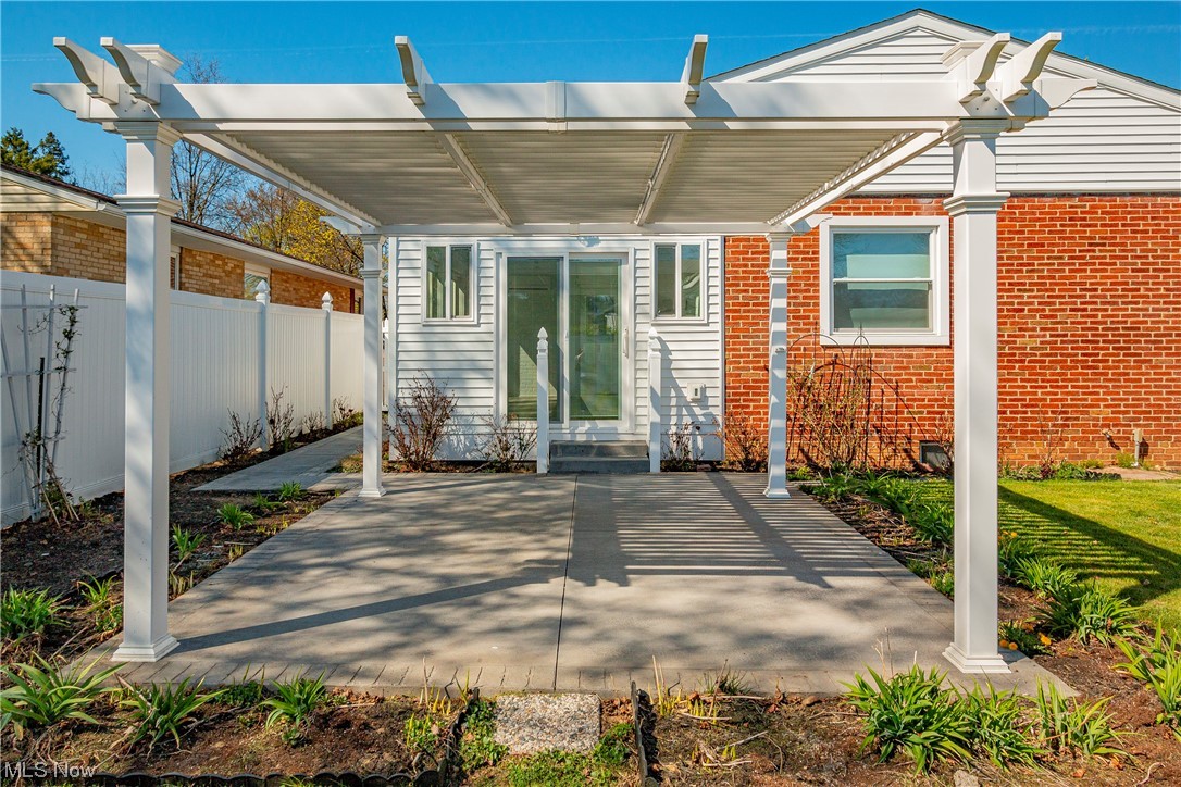 2868 Burnside Street