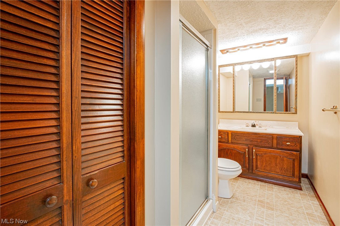 2868 Burnside Street