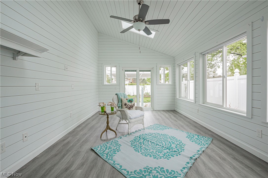 2868 Burnside Street