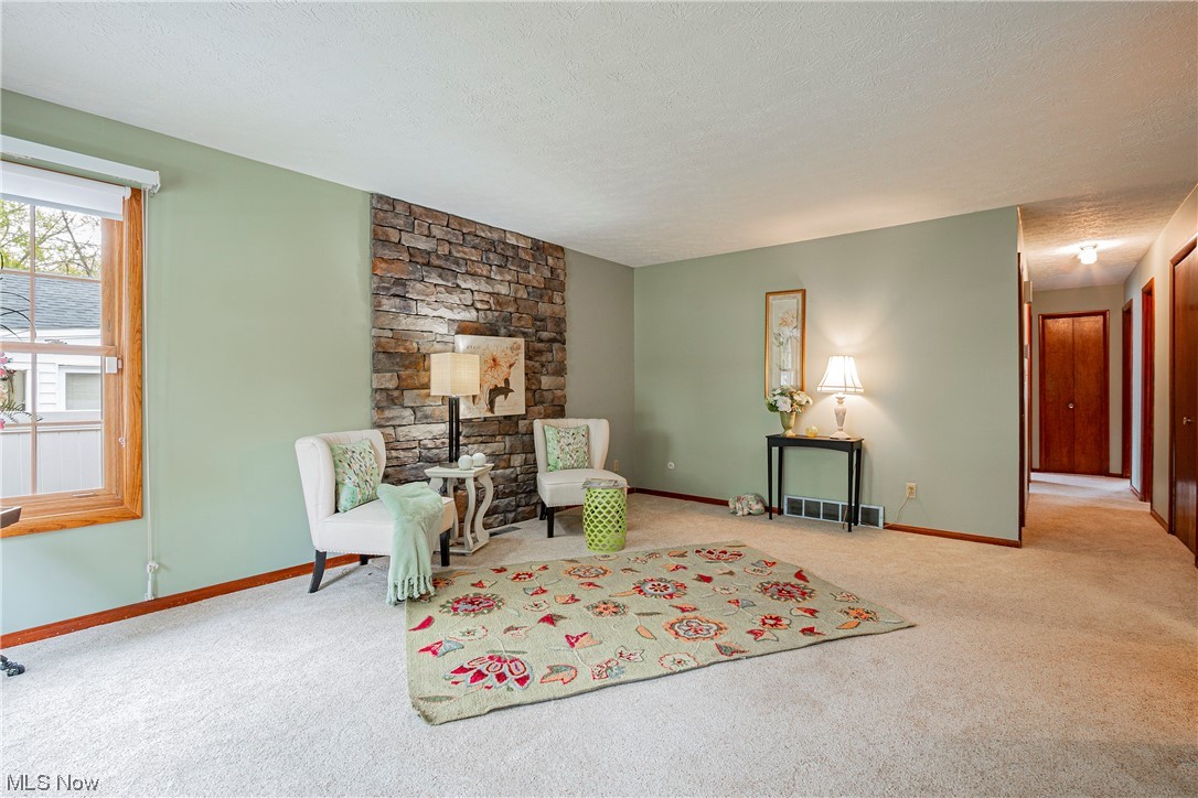 2868 Burnside Street