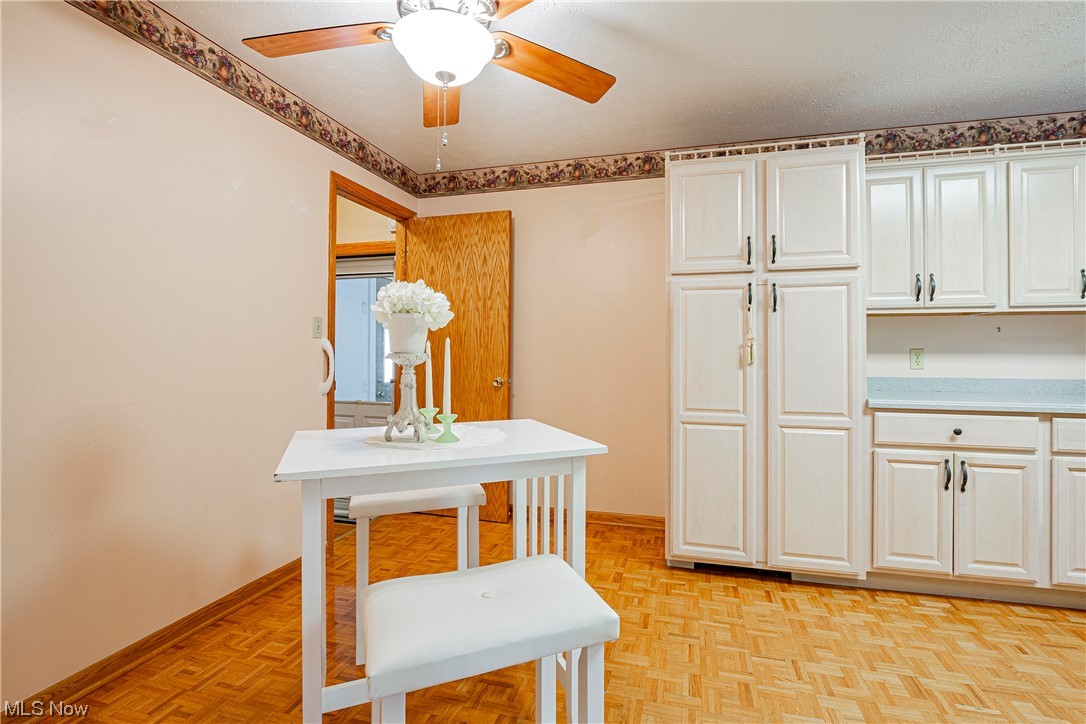 2868 Burnside Street