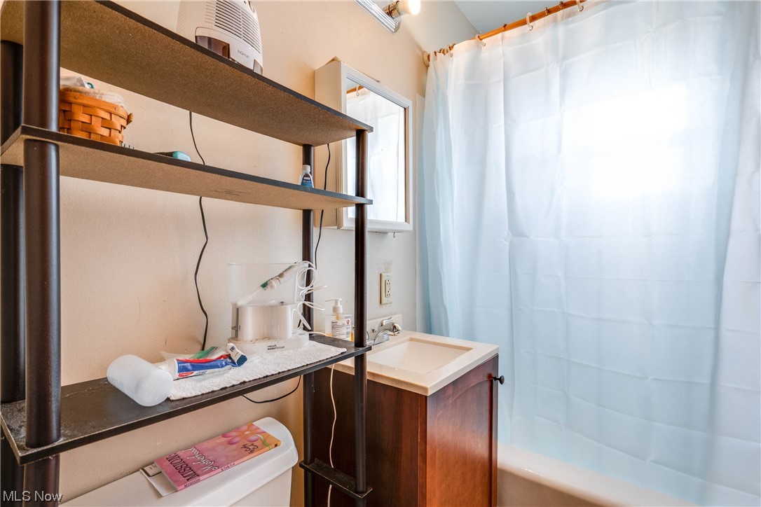 2579-2581 Benton Avenue