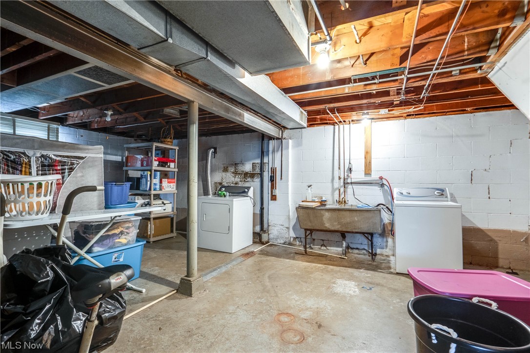 2579-2581 Benton Avenue