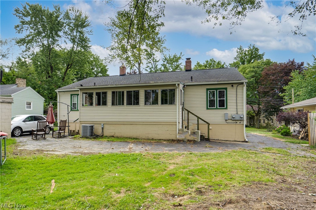 2579-2581 Benton Avenue