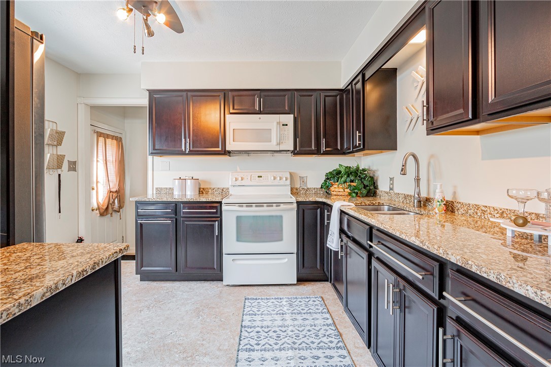 806 E Cassell Avenue