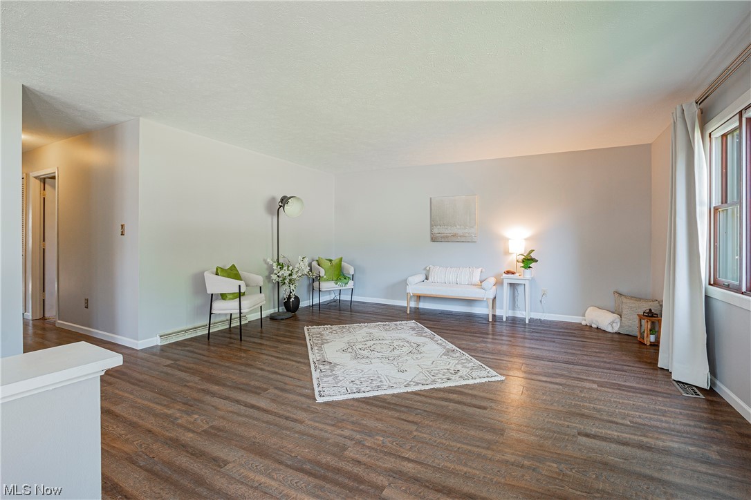 806 E Cassell Avenue