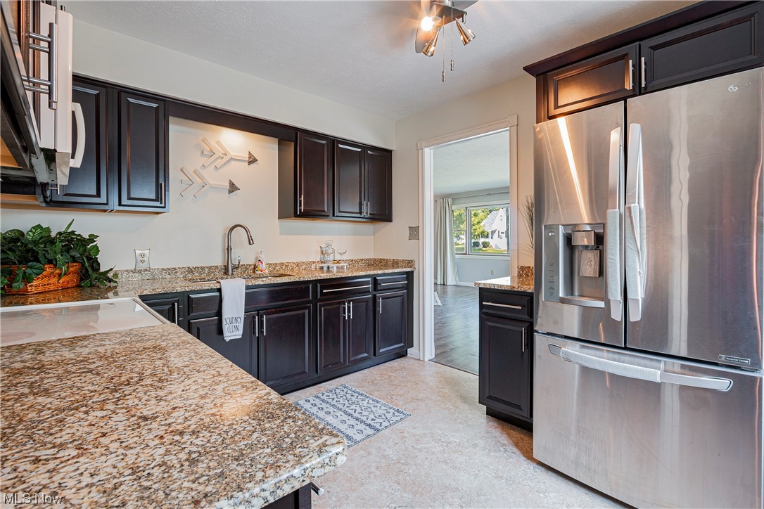 806 E Cassell Avenue