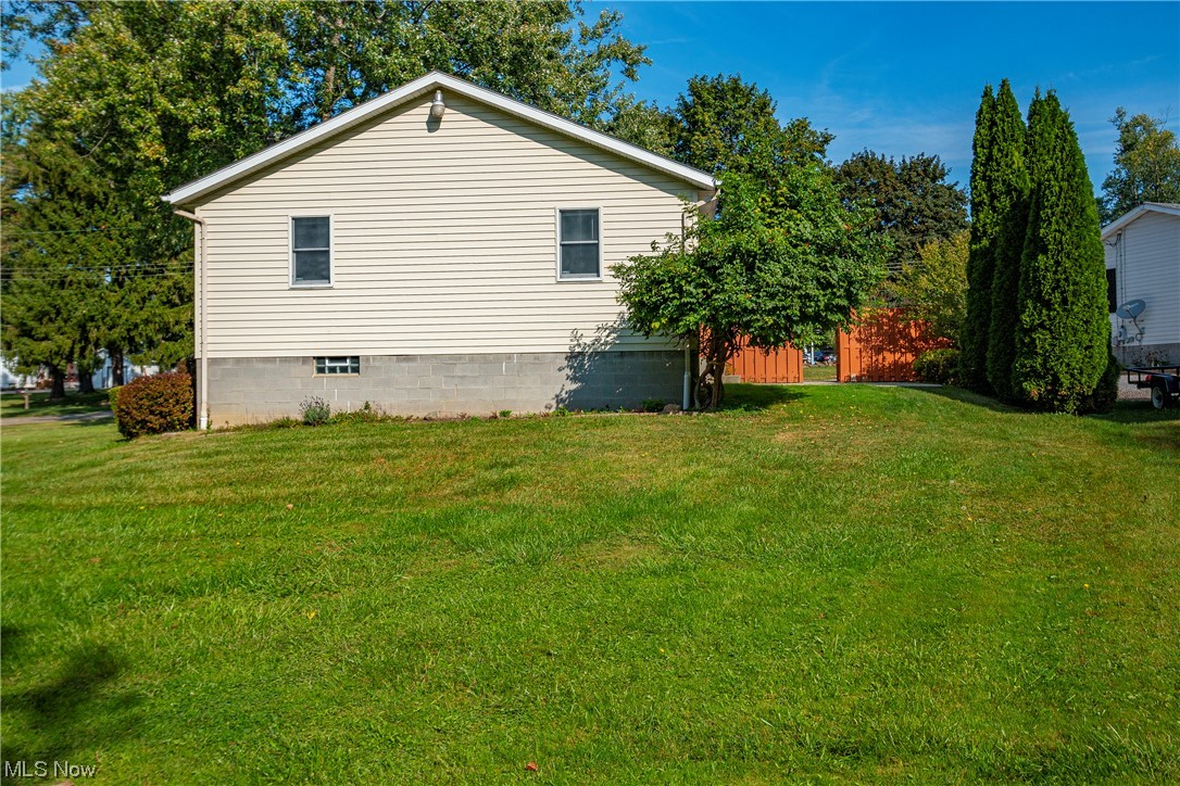 806 E Cassell Avenue