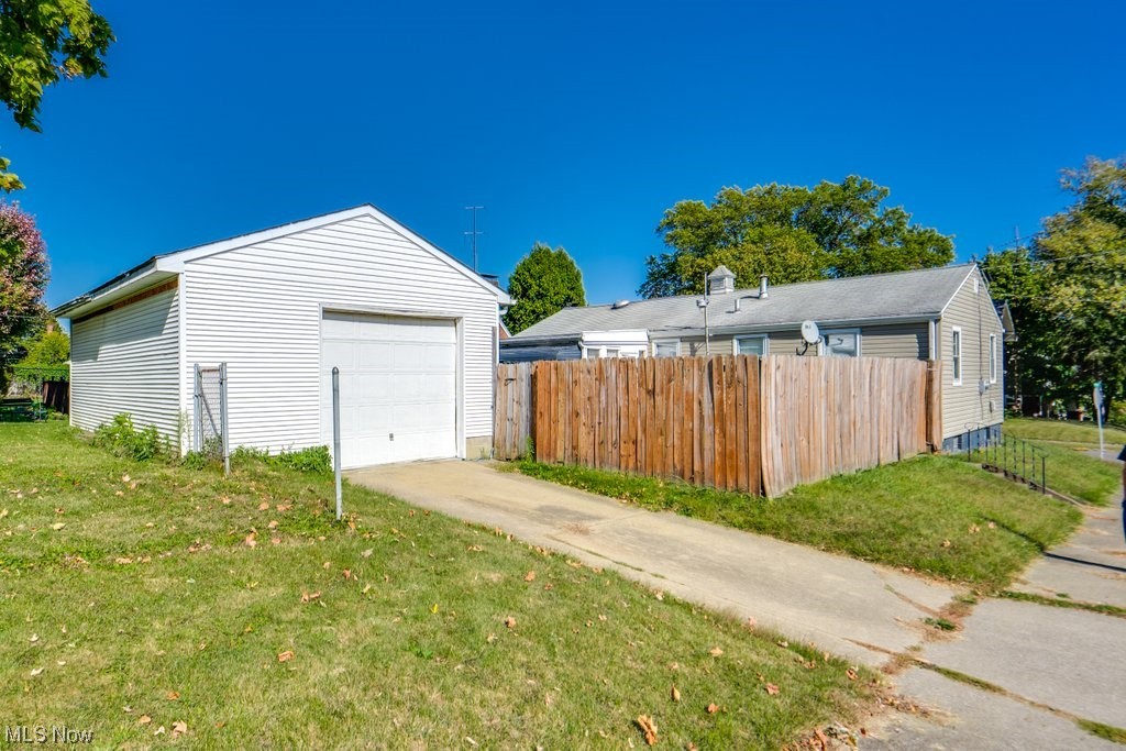 1391 Freedom Avenue S