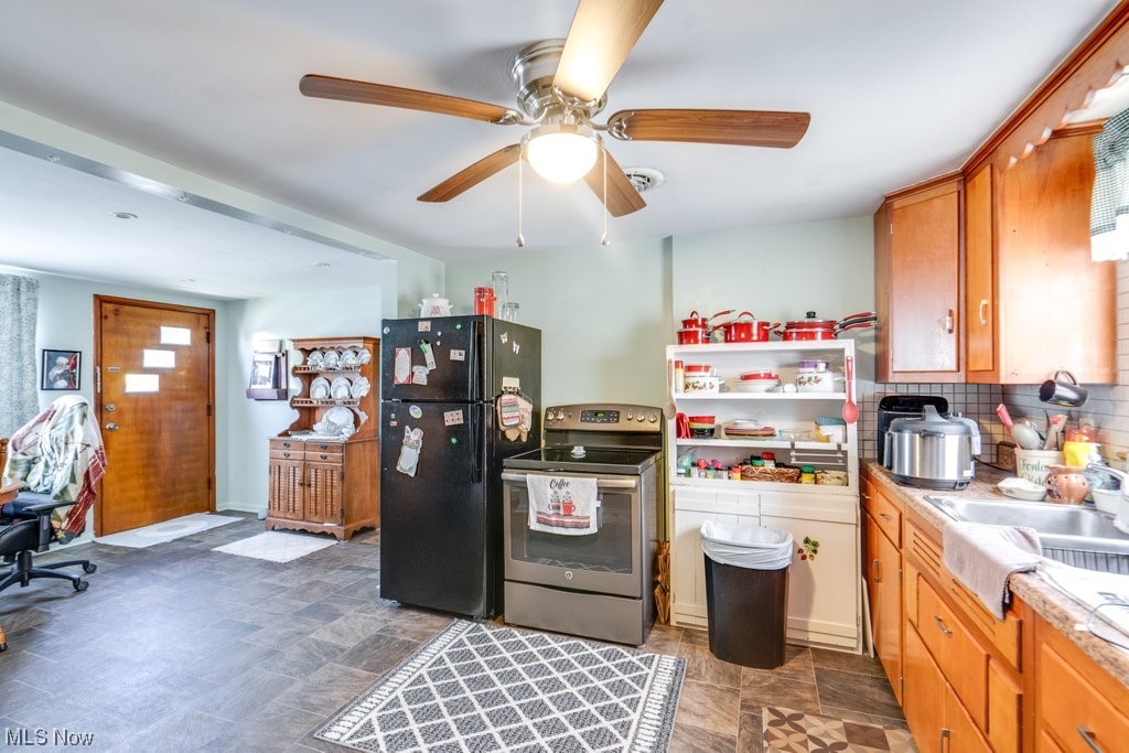 1391 Freedom Avenue S