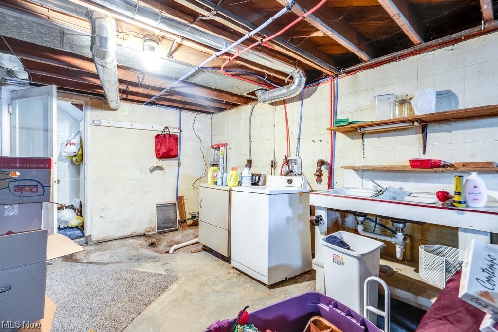 1391 Freedom Avenue S