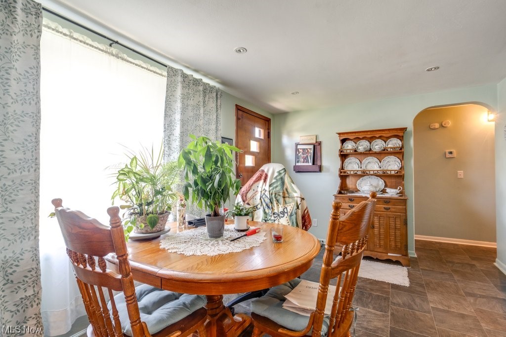 1391 Freedom Avenue S