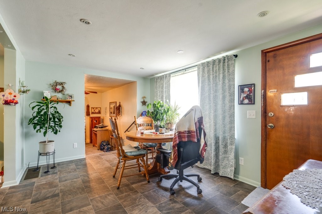 1391 Freedom Avenue S