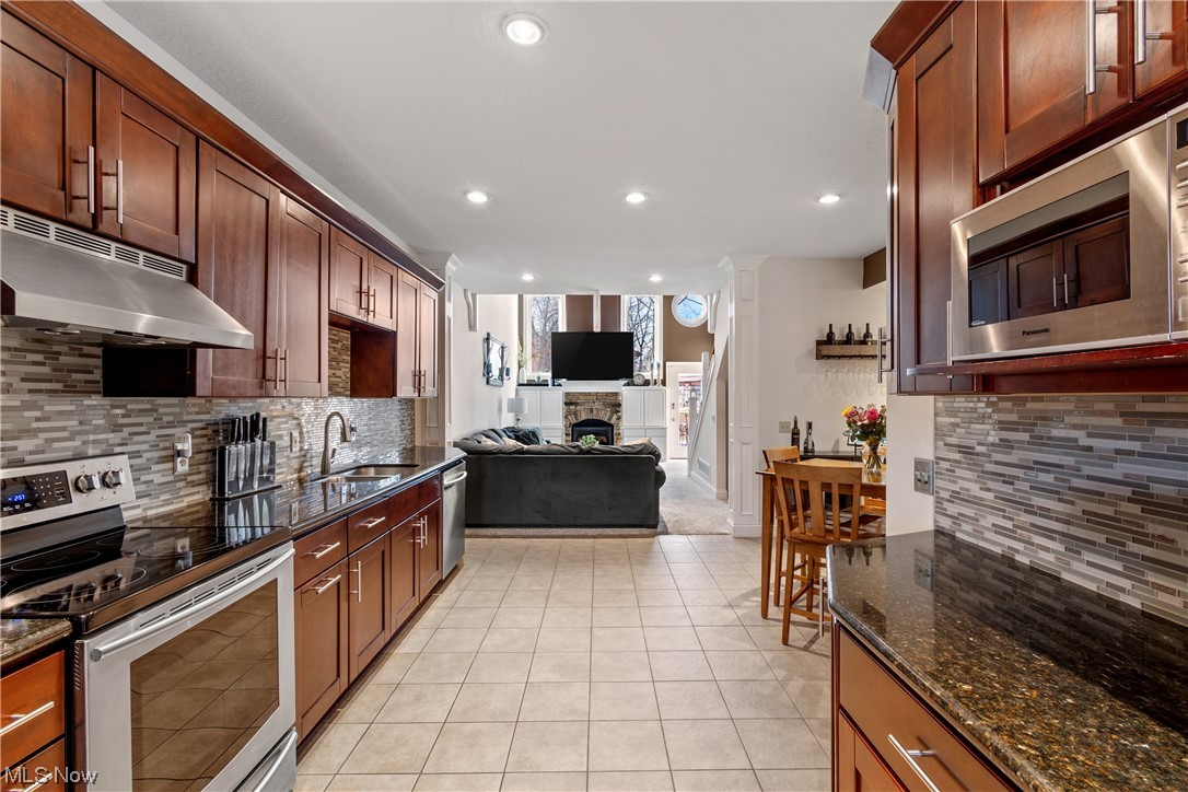 1545 Heron Point Drive