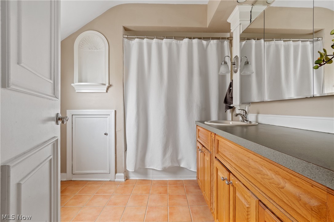 549 Wedgemere Avenue