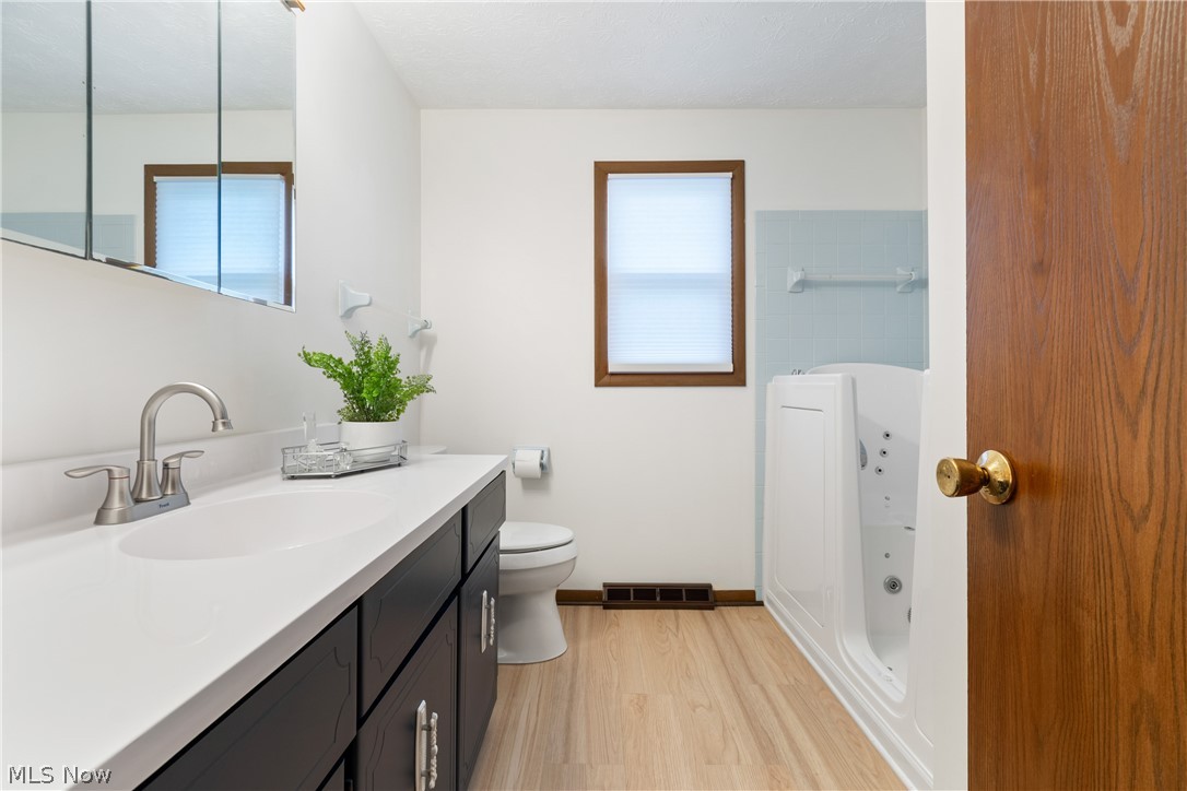 2225 Delaware Avenue