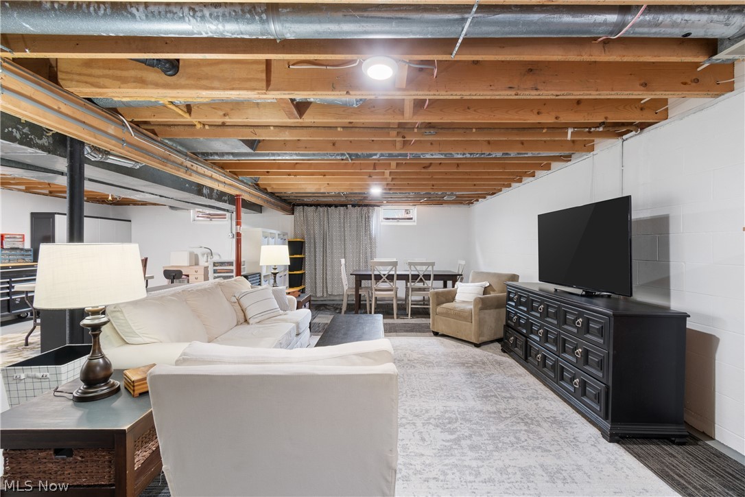 6669 Arlington Drive