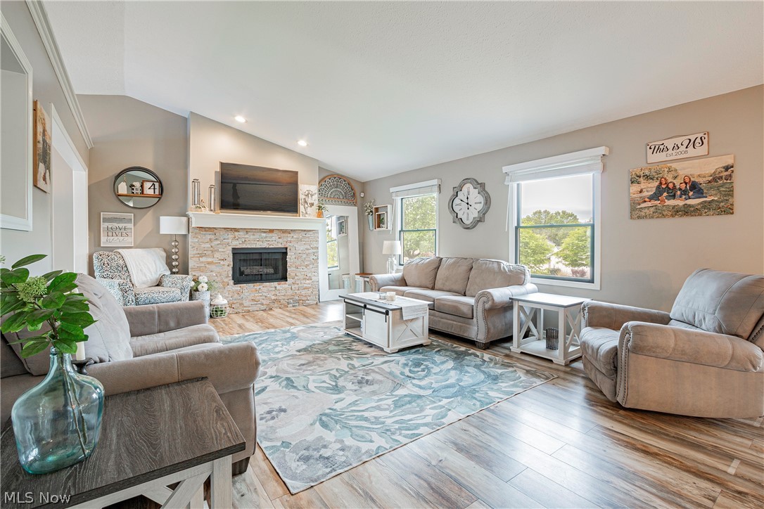 2159 Field Circle Avenue