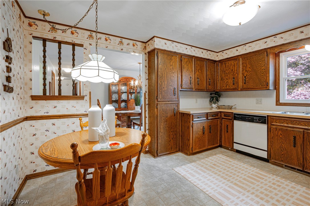 3191 Laurelridge Street NW