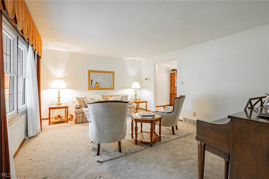 3191 Laurelridge Street NW