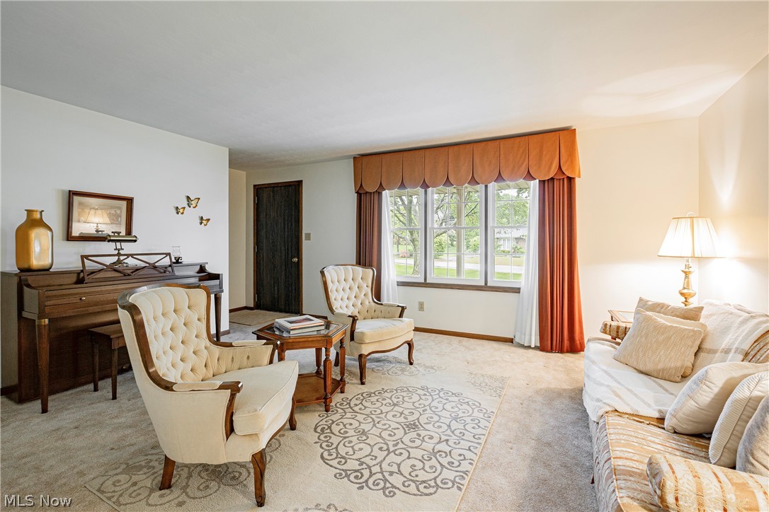 3191 Laurelridge Street NW