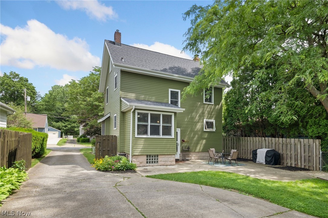 836 Myrtle Avenue