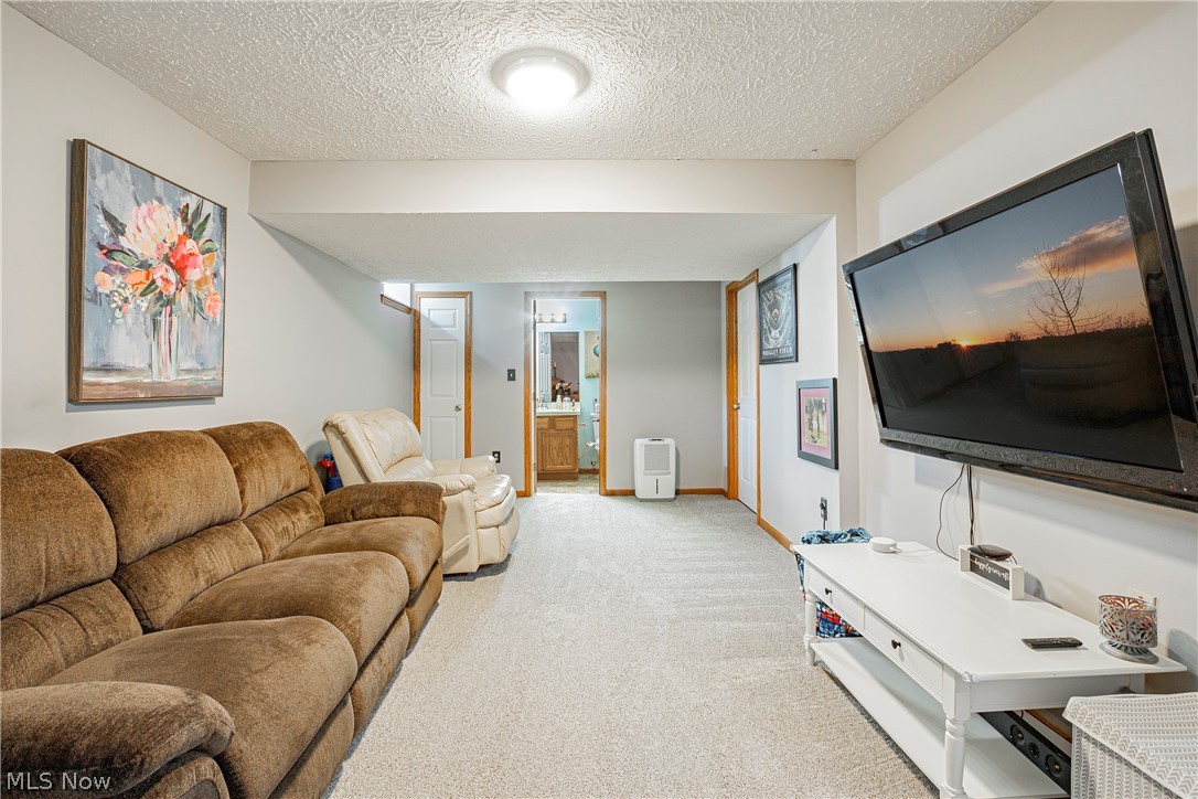 1095 Bennington Court