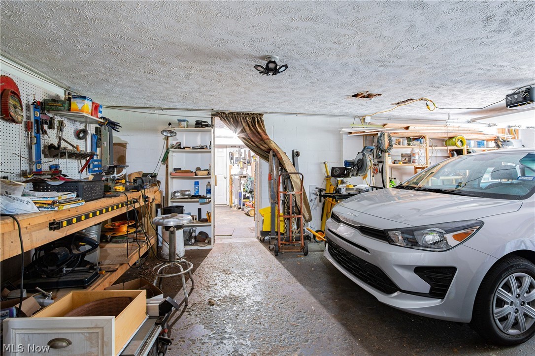 9915 Schlabach Avenue NE