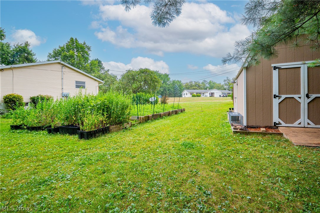 9915 Schlabach Avenue NE