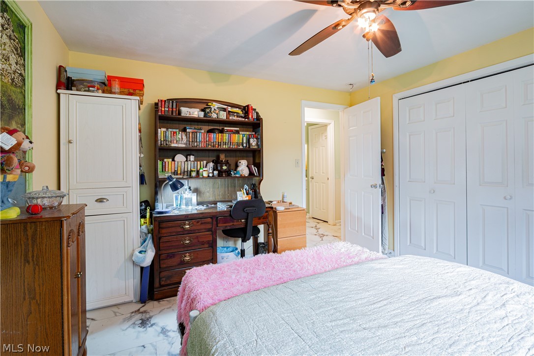 9915 Schlabach Avenue NE