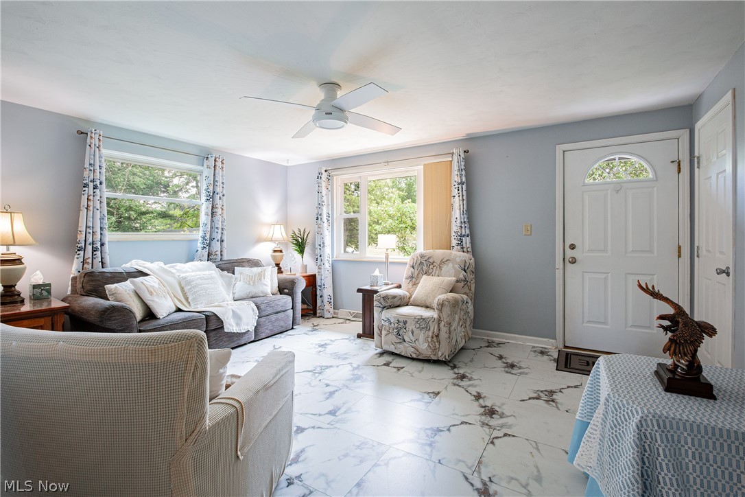 9915 Schlabach Avenue NE