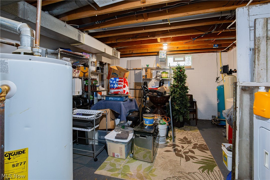 9915 Schlabach Avenue NE