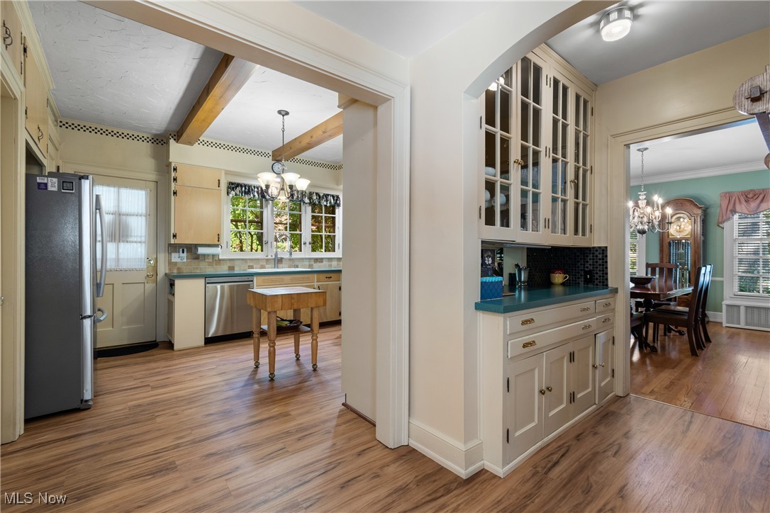 1166 Sunset View Drive