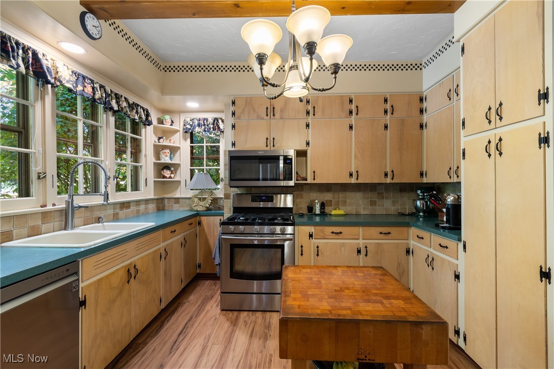 1166 Sunset View Drive