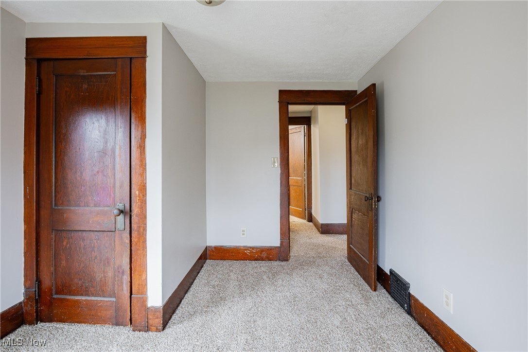 1909 Maple Avenue NE