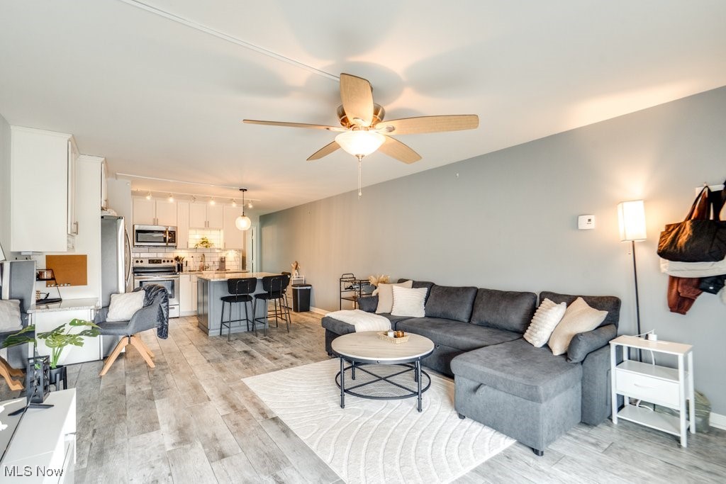 2331 E Market Street 209