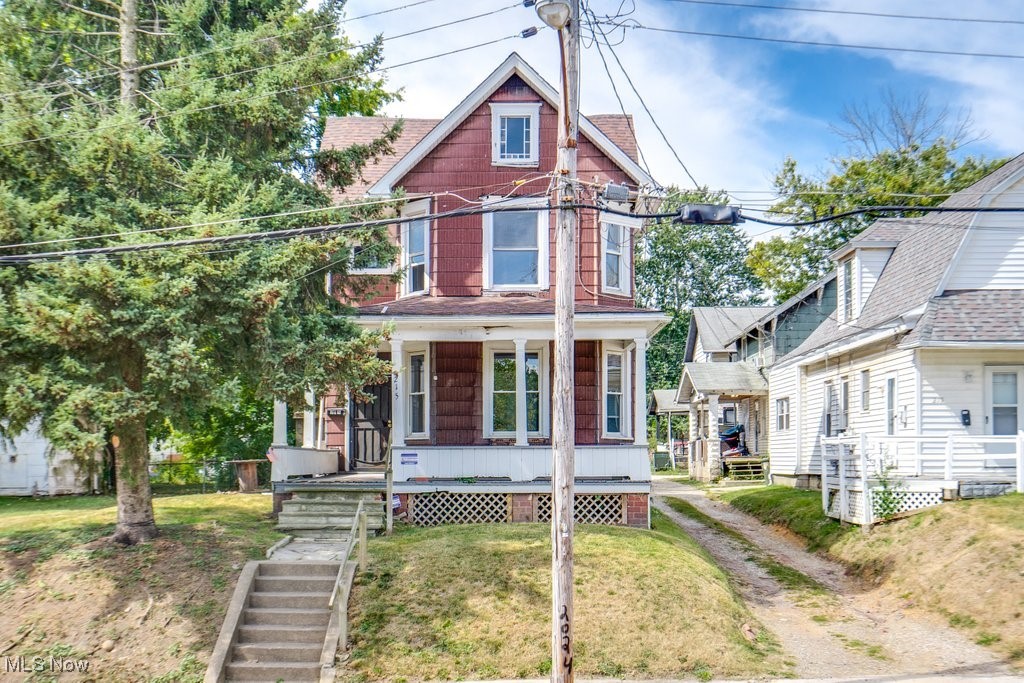 215 Hazlett Avenue NW