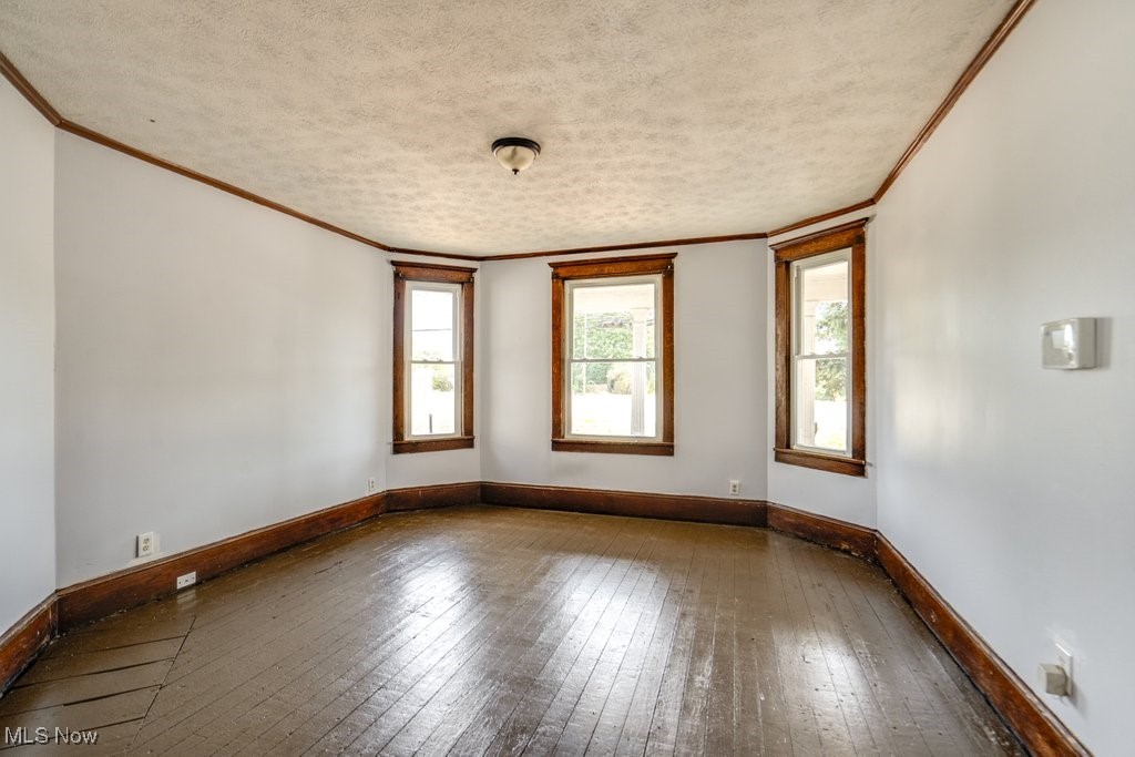 215 Hazlett Avenue NW