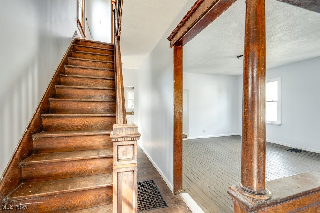 215 Hazlett Avenue NW