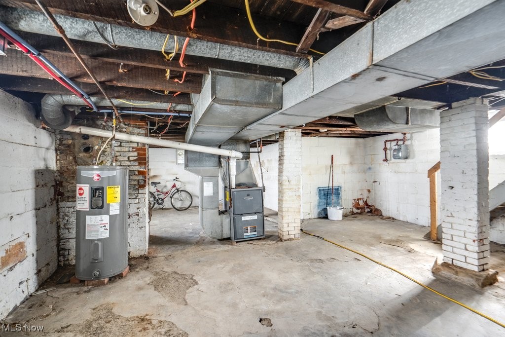 215 Hazlett Avenue NW