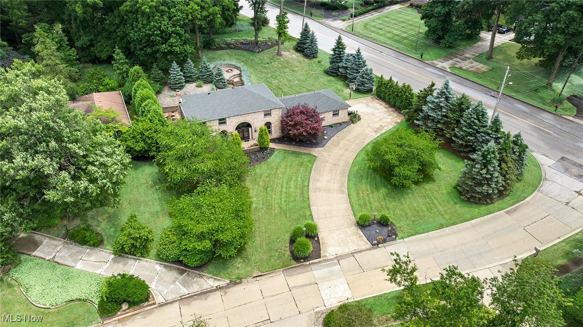 3675 Country Club Drive