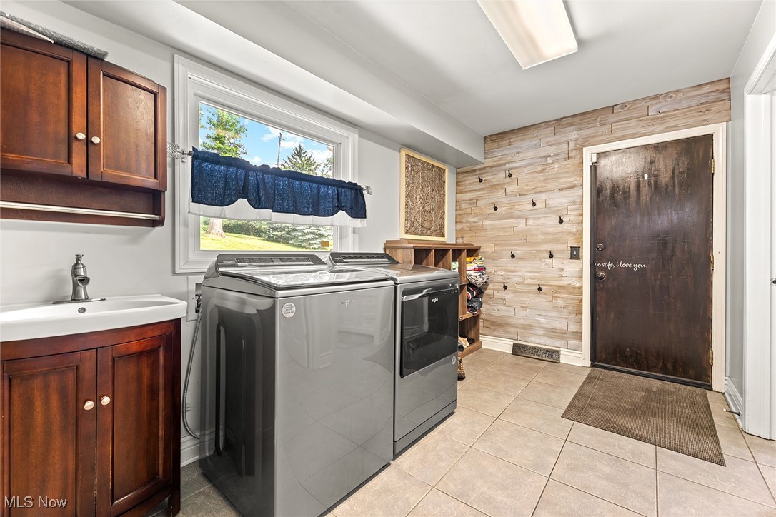 3675 Country Club Drive